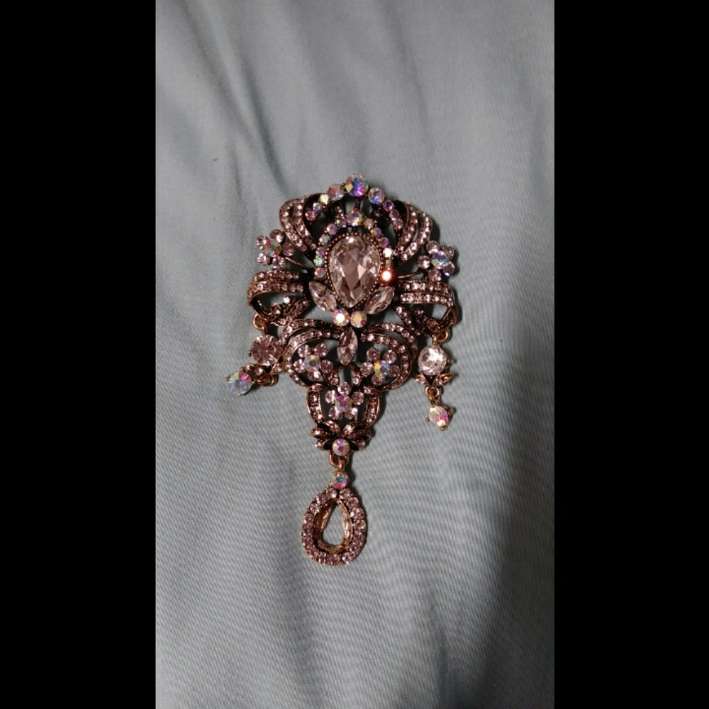 Vintage Art Deco Brooch *Sparkles* *1980*